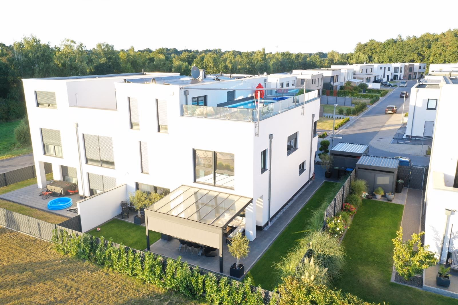 Luftaufnahme des Doppelhauses An den Rohwiesen 2